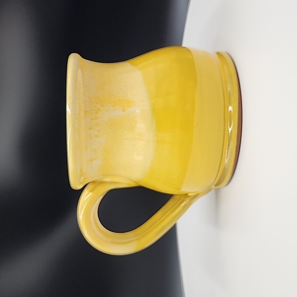 Egg Harbor Café Breakfast & Lunch Lake Forest Illinois Deneen Pottery Mug Yellow - Picture 4 of 7